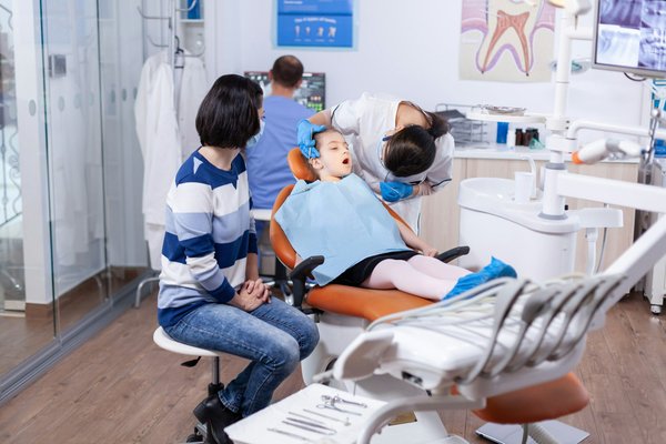 Les 5 critères essentiels pour choisir un dentiste pour enfants à sprimont